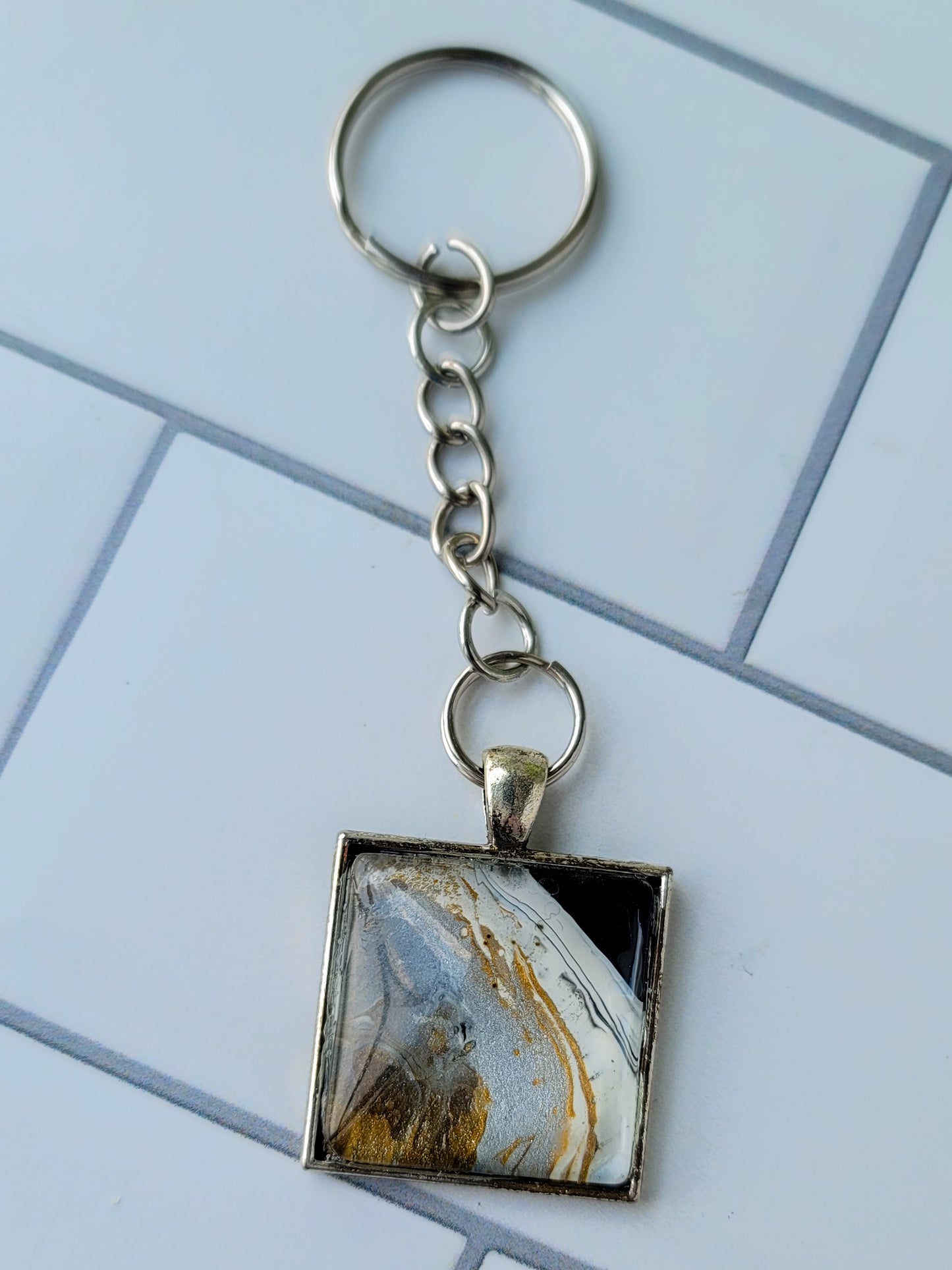 Fluid Art Key Chain